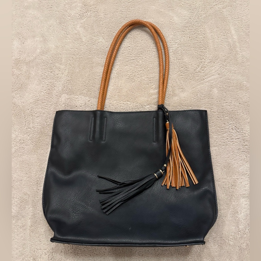 Elegant Black and Tan Zipper Tote Bag